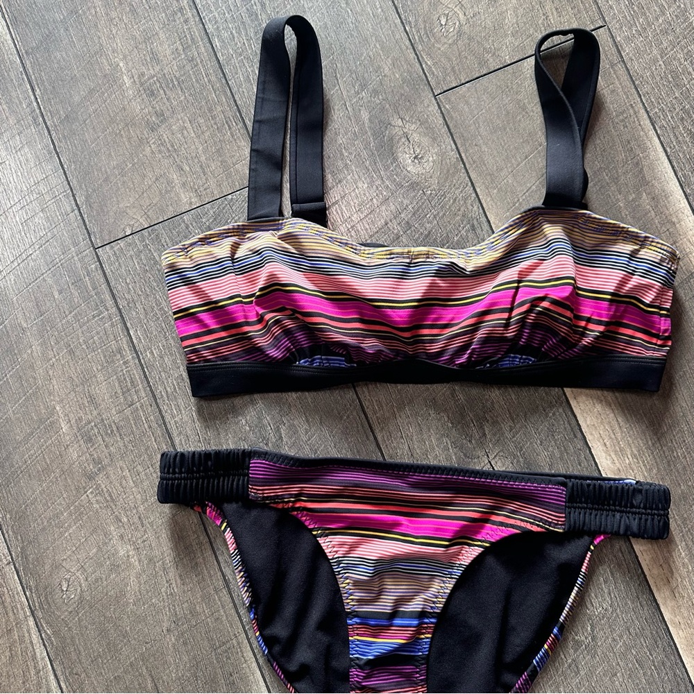 Athleta Pura Bikini (Lined, Underwire) - Picture 5 of 6